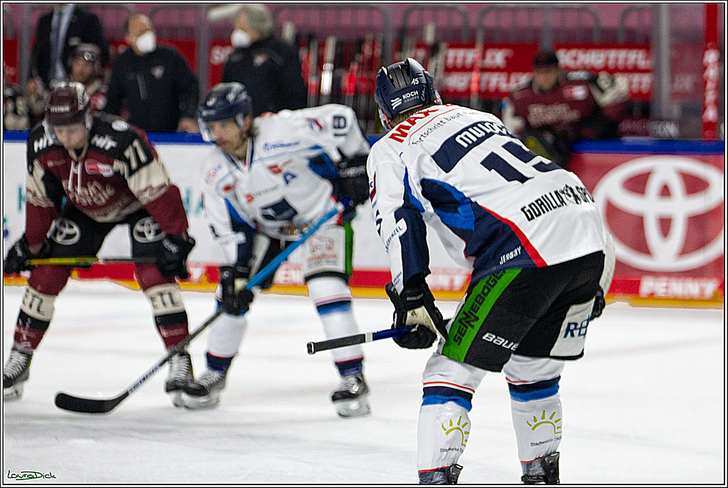 PENNY DEL;  Koelner Haie - Straubing Tigers; Koeln, 14.04.2021